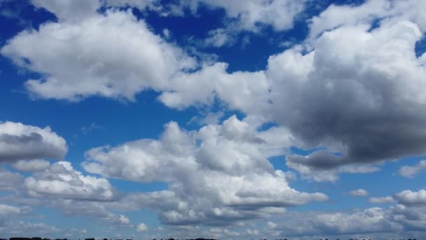 Blauwe Hemel Wolken Stad — Stockvideo