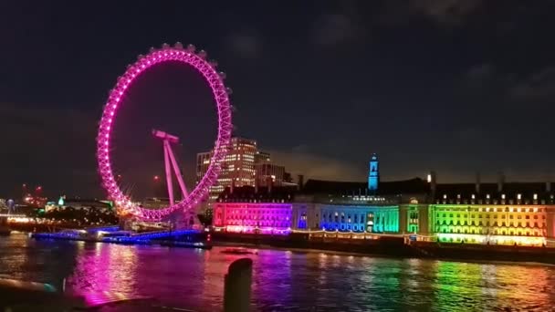 Иллюминированный Лондонский Глаз Реки Темзы Вестминстер Англия Великобритания Съемка Сделана — стоковое видео