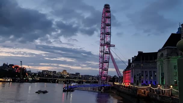 Verlicht Londen Oog Van Rivier Theems Westminster Engeland Groot Brittannië — Stockvideo