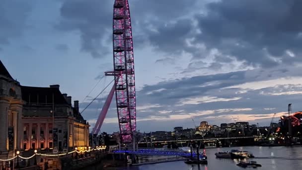 Ojo Londres Iluminado Del Río Támesis Westminster Inglaterra Gran Bretaña — Vídeos de Stock