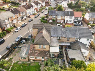 Luton City ve Residential District 'in yüksek açılı görüntüsü. İHA 'nın Kamerasıyla 23 Temmuz 2023' te çekilmiş hava görüntüsü. İngiltere, İngiltere