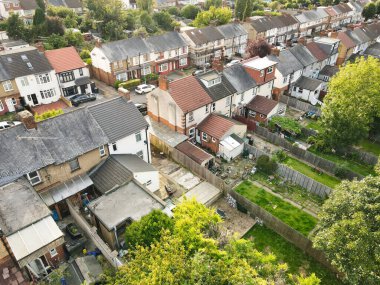 Luton City ve Residential District 'in yüksek açılı görüntüsü. İHA 'nın Kamerasıyla 23 Temmuz 2023' te çekilmiş hava görüntüsü. İngiltere, İngiltere