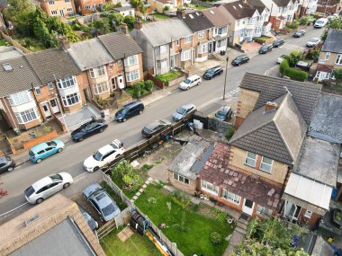 Luton City ve Residential District 'in yüksek açılı görüntüsü. İHA 'nın Kamerasıyla 23 Temmuz 2023' te çekilmiş hava görüntüsü. İngiltere, İngiltere
