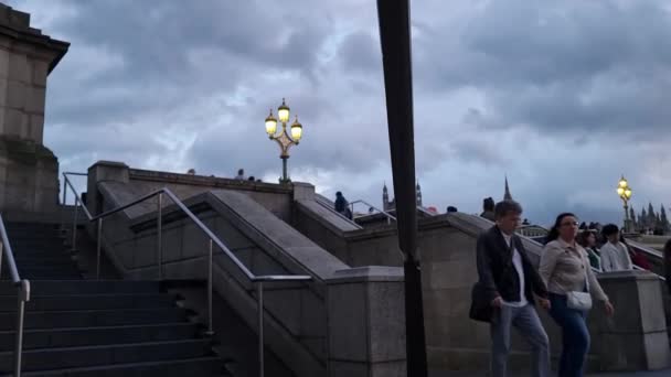 Tourists Walking Pathway London Eye Westminster Central London City England — Αρχείο Βίντεο