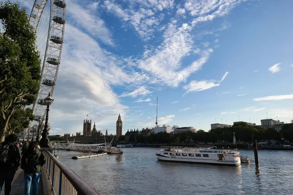 Frumoasa Vedere Unghi Scăzut London Eye Istoricul Big Ben Clock — Fotografie, imagine de stoc