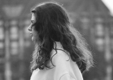 Londra 'daki Aydınlanmış İngiliz Yolu' nun Güzel Görüntüsü Thames Westminster Nehri 'nden, Gün batımı Gecesi sonrası Big Ben saat kulesinden. İngiltere Büyük Britanya, 2 Ağustos 2023 'te yakalandı.