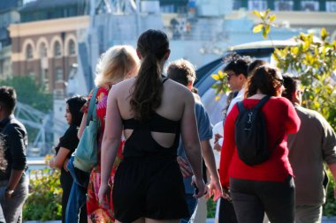 Uluslararası Turist Halkının En Güzel Görüntüsü 4 Haziran 2023 'te İngiltere' nin başkenti Londra 'daki Tower Bridge ve Thames Nehri' ni ziyaret ediyor.