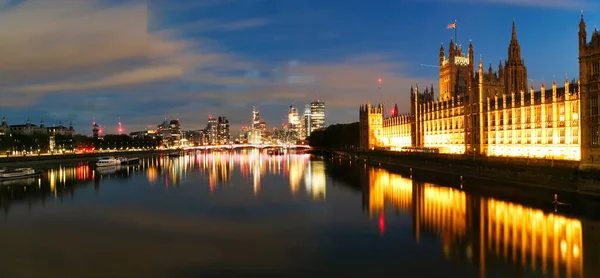 Krásné Záběry Osvícené Řeky Temže Londýnského Oka Westminsteru Big Ben — Stock fotografie