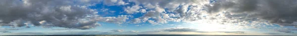 Ngiltere Nin Luton Şehrinde Dramatik Bulutlar Gökyüzü Yüksek Açılı Drone — Stok fotoğraf
