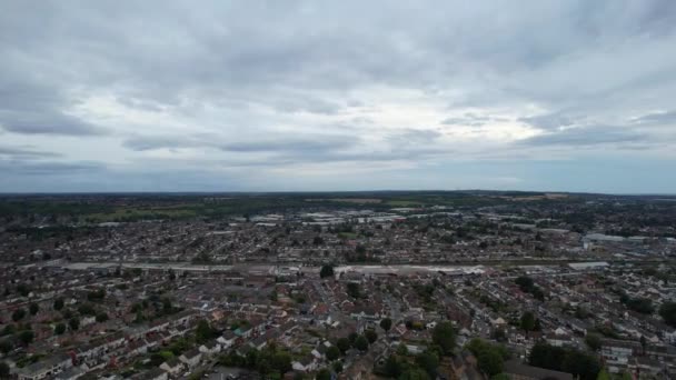 Aerial Footage British City Rainy Clouds Κατά Διάρκεια Του Ηλιοβασιλέματος — Αρχείο Βίντεο