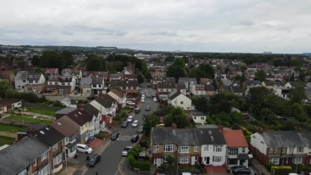 Luftaufnahme Der Britischen Stadt Unter Regnerischen Wolken Bei Sonnenuntergang August — Stockvideo