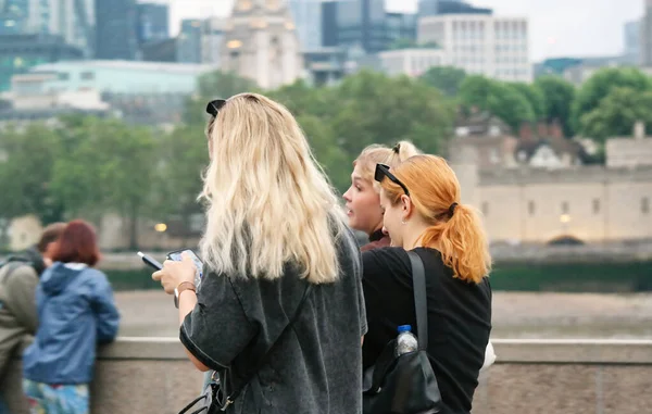 Den Vackraste Bilden Människor Njuter Rundturen London Bridge Och River — Stockfoto