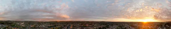 Панорамный Вид Город Удивительным Небом Облаками Закате — стоковое фото