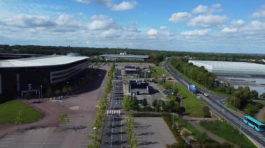 İngiltere 'nin Milton Keynes şehrindeki Modern Futbol Stadyumu MK Don' un hava görüntüsü, 21 Ağustos 2023 'te Drone' un Kamerası ile güneşli bir günde çekildi.