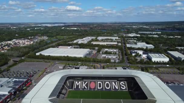 Vista Aérea Del Estadio Fútbol Moderno Don Milton Keynes City — Vídeos de Stock