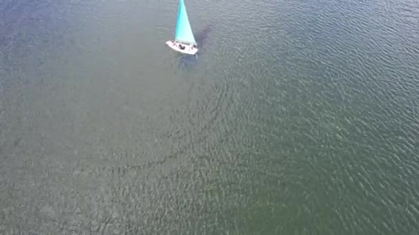 High Angle Footage People Boating Caldecotte Lake Localizado Milton Keynes — Vídeo de Stock