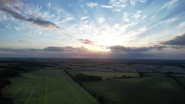 High Angle Footage British Agricultural Farms Countryside Landscape Cerca Luton — Vídeo de stock