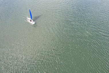 İngiltere 'nin Milton Keynes şehrinde bulunan Caldecotte Gölü' nde Halkın Yüksek Açılı görüntüleri var. Hava sahası İHA 'nın Kamerasıyla 21 Ağustos 2023' te ele geçirildi.