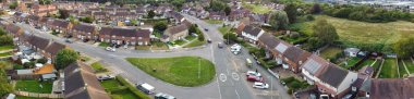 İngiltere 'nin Luton şehrinin havadan görüntüsü, Büyük Britanya. Görüntüler İHA 'nın Kamerasıyla 7 Eylül 2023' te çekildi..