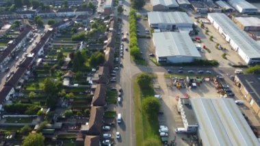 İngiltere 'nin Luton şehrindeki Dallow Road Industrial Estate' in yüksek açılı görüntüleri. 7 Eylül 2023 'te İHA' nın kamerasıyla görüntülendi.