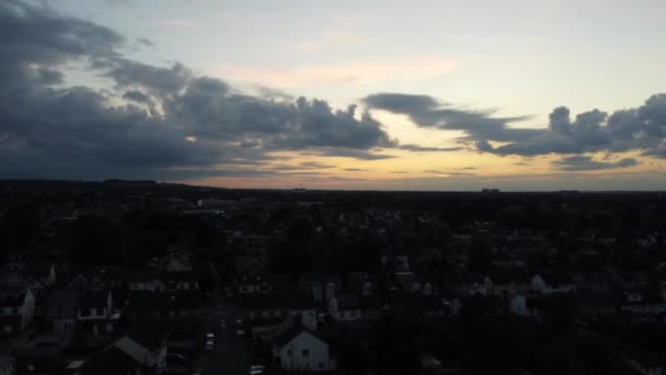 日落时分 英国卢顿市上空的天空和云彩最为美丽 华丽的影像是在2023年9月11日拍摄的 — 图库视频影像