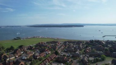 Yüksek açılı Durdle Door Sahili. İngiltere 'nin Büyük Turist Çekimi ve Yazın Çok Ünlü. En Güzel Manzaranın Muhteşem Görüntüsü 9 Eylül 2023 'te çekilmiştir.