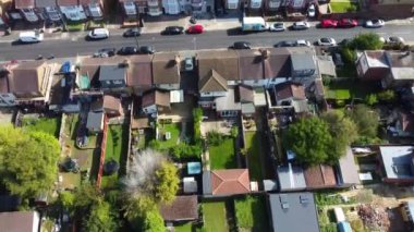 Central Luton City 'nin ve İngiltere şehir merkezinin havadan görüntüsü yaz akşamları günbatımında. Görüntü İHA 'nın Kamerasıyla 21 Eylül 2023' te kaydedildi.