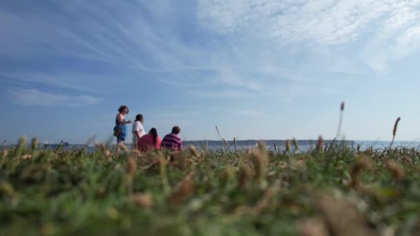 Filmagem Aérea Pessoas Sea Port Beach Com Parte Oceano Poole — Vídeo de Stock