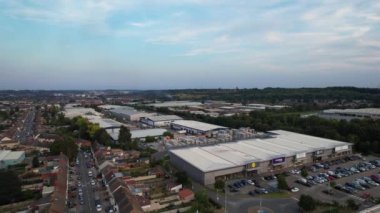 İngiltere 'nin Luton şehrinin Dallow Endüstriyel Malikanesi Yüksek Açı Görüntüsü. 7 Eylül 2023 'te İHA' nın kamerasıyla yakalanmış.