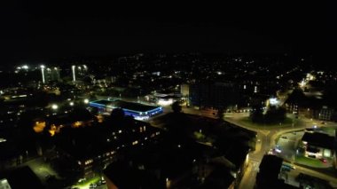 İngiltere 'nin Luton şehrinin hava görüntüsü. Yüksek Açılı Kamera 5 Eylül 2023 'te Drone' un Kamerasıyla çekildi.