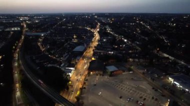 İngiltere 'nin Luton şehrinin hava görüntüsü. Yüksek Açılı Kamera 5 Eylül 2023 'te Drone' un Kamerasıyla çekildi.
