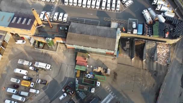 イギリスのルートン市のダロウ工業団地の高角度の映像 2023年9月7日にドローンのカメラで撮影された — ストック動画