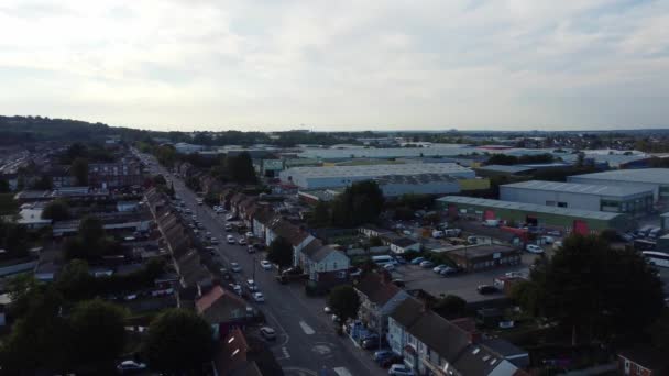 Vysokoúhlé Záběry West Luton City Rezidenční Čtvrti Během Západu Slunce — Stock video