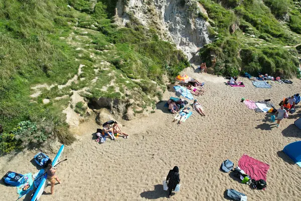 Толпа Пляже Дардл Дoor Beach Англии Великобритания Великобритания Снято Камерой — стоковое фото