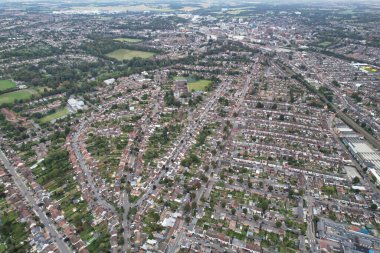 Gün batımında Luton City 'nin panoramik hava manzarası. 24 Eylül 2023 'te yakalandı. 