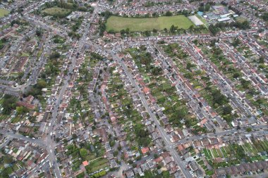 Gün batımında Luton City 'nin panoramik hava manzarası. 24 Eylül 2023 'te yakalandı. 
