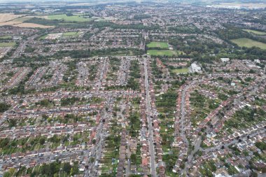 Gün batımında Luton City 'nin panoramik hava manzarası. 24 Eylül 2023 'te yakalandı. 