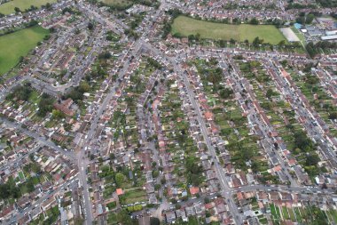 Gün batımında Luton City 'nin panoramik hava manzarası. 24 Eylül 2023 'te yakalandı. 
