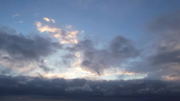 Найкрасивіші Барвисті Драматичні Хмари Над Лутон Сіті Англія Великобританія — стокове відео