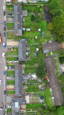 Luton şehrinin dikey hava görüntüsü İHA 'nın Kamerasıyla 22 Ekim 2023' te çekildi.