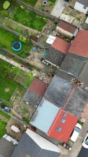 Vista Aérea Vertical Ciudad Luton Capturada Con Cámara Drone Octubre — Vídeos de Stock