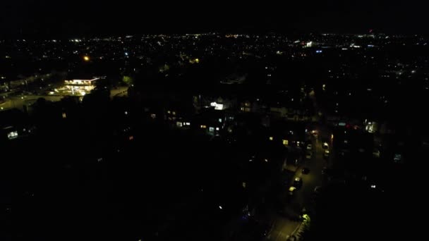 Gyönyörű Légi Kilátás Megvilágított Brit Város Utak Éjjel Drón Magasszögű — Stock videók