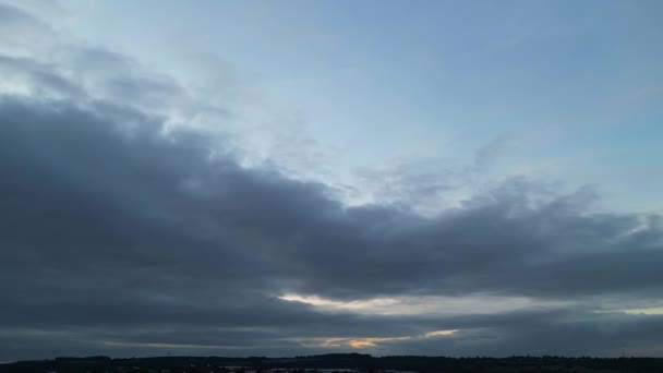 Blick Aus Der Vogelperspektive Auf Sich Schnell Bewegende Dramatische Wolken — Stockvideo