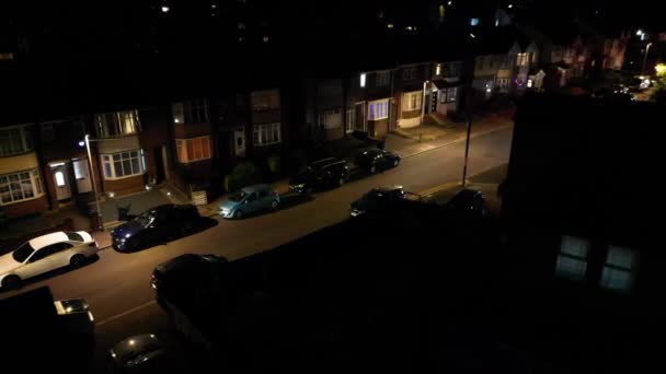 Βρετανική Πόλη Νύχτα Πλάνα Υψηλής Γωνίας Την Κάμερα Του Τηλεκατευθυνόμενου — Αρχείο Βίντεο