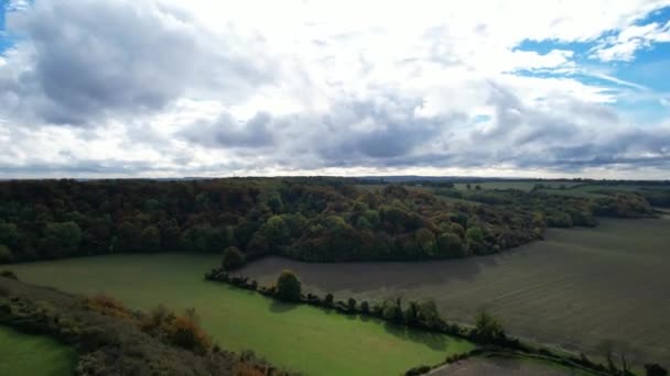 英国大英帝国卢顿 上太阳公园的英国牧羊场 华丽的风景和乡村风光的高角景观 2023年9月23日被捕 — 图库视频影像