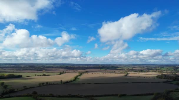 英国大英帝国卢顿 上太阳公园的英国牧羊场 华丽的风景和乡村风光的高角景观 2023年9月23日被捕 — 图库视频影像