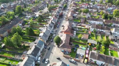 Günbatımında Kuzey Luton City ve Residential District 'in yüksek açılı görüntüleri. Görüntü İHA 'nın Kamerasıyla 6 Ekim 2023' te çekildi.