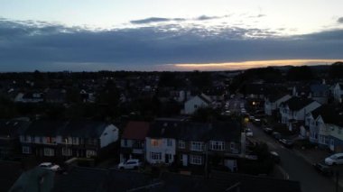 Günbatımından sonra High Angle Luton City 'de. 6 Ekim 2023 'te Drone' un Kamerası ile yakalanmış.