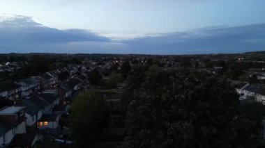 Günbatımından sonra High Angle Luton City 'de. 6 Ekim 2023 'te Drone' un Kamerası ile yakalanmış.
