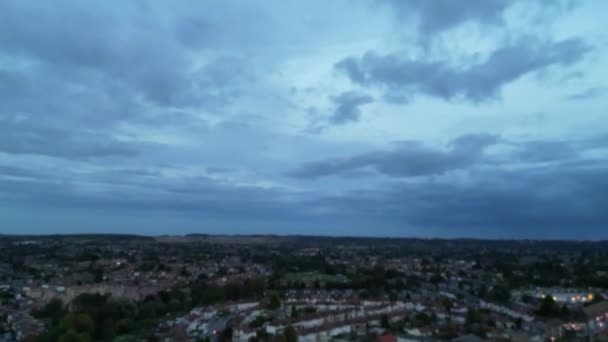 Nagranie Luton City Domów Mieszkalnych Wschodzie Podczas Częściowo Pochmurnego Dnia — Wideo stockowe